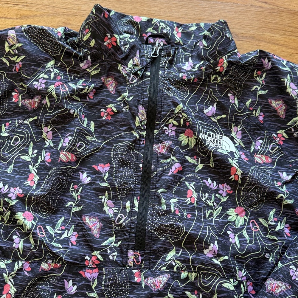 The North Face lightweight hydrenaline 1/4 zip jacket🌺❤️🍂 - Picture 2 of 11